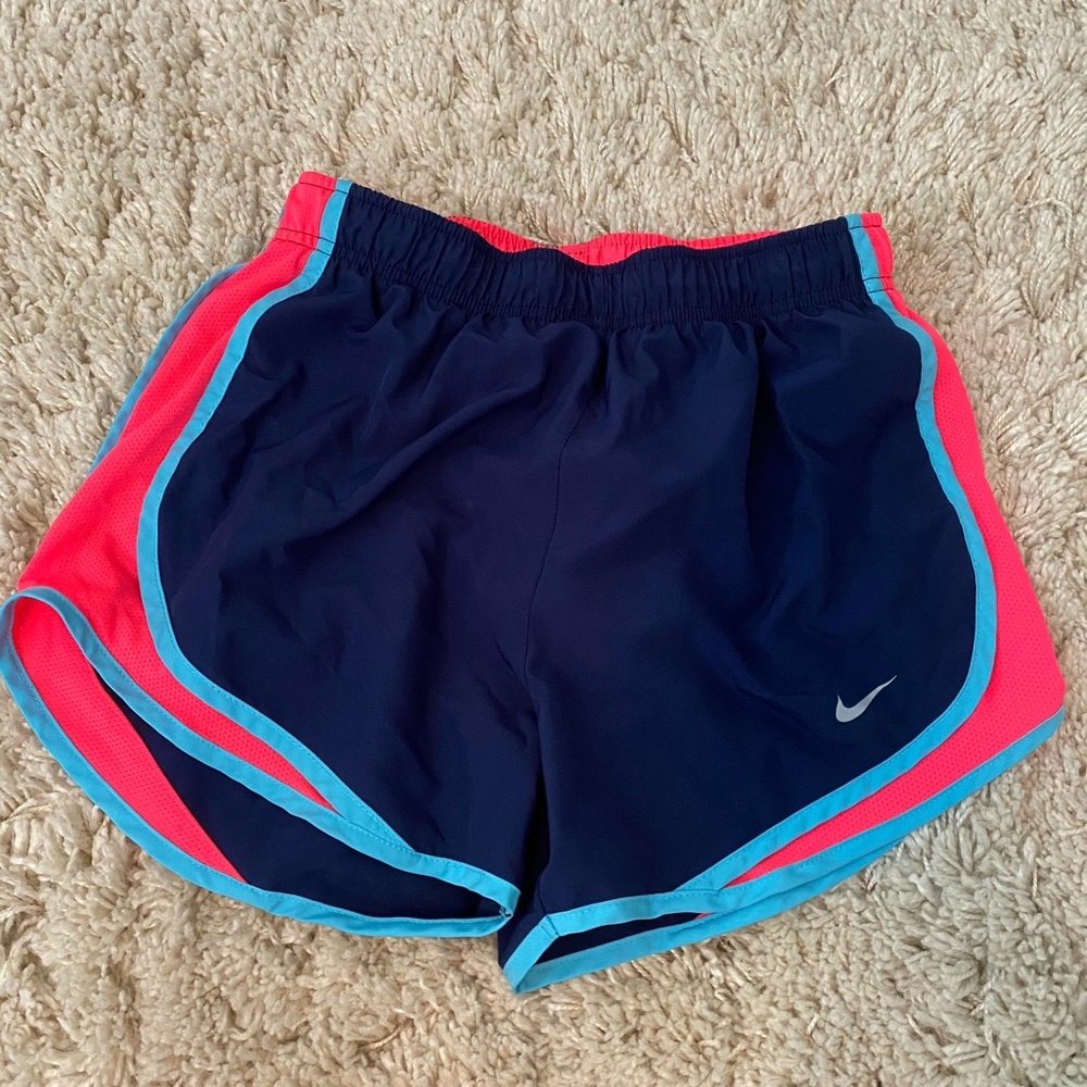 women’s nike athletic shorts